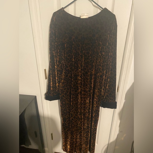 cheetah print aabaya dress - Picture 7 of 7